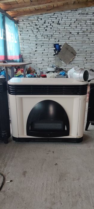 Șemineuri electrice și pe gaz