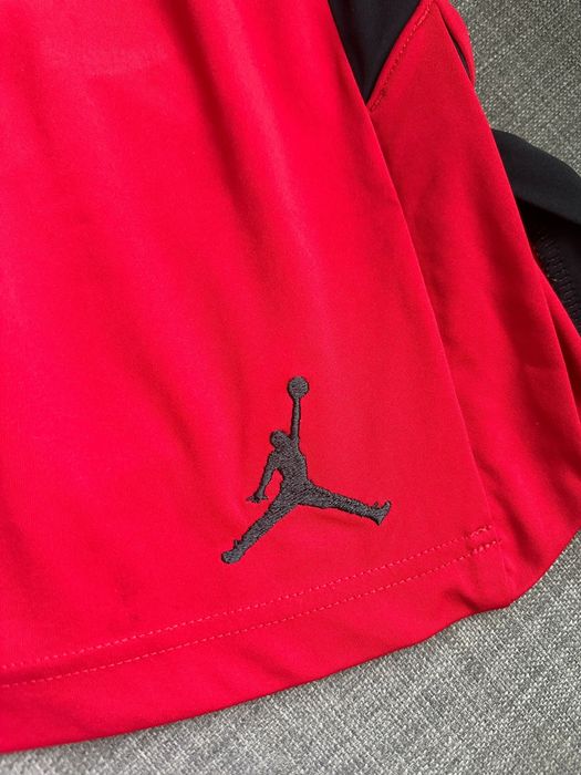 Vand pantaloni scurti barbati Jordan