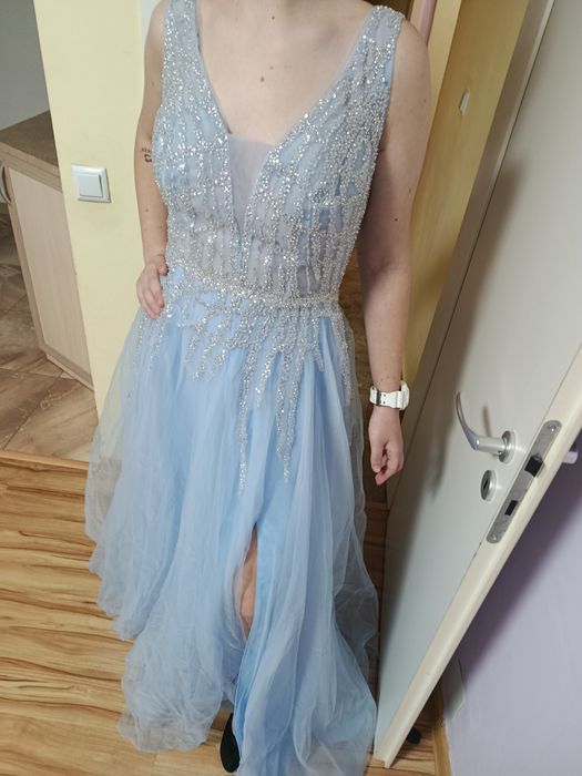 Бална рокля бебешко синьо нова