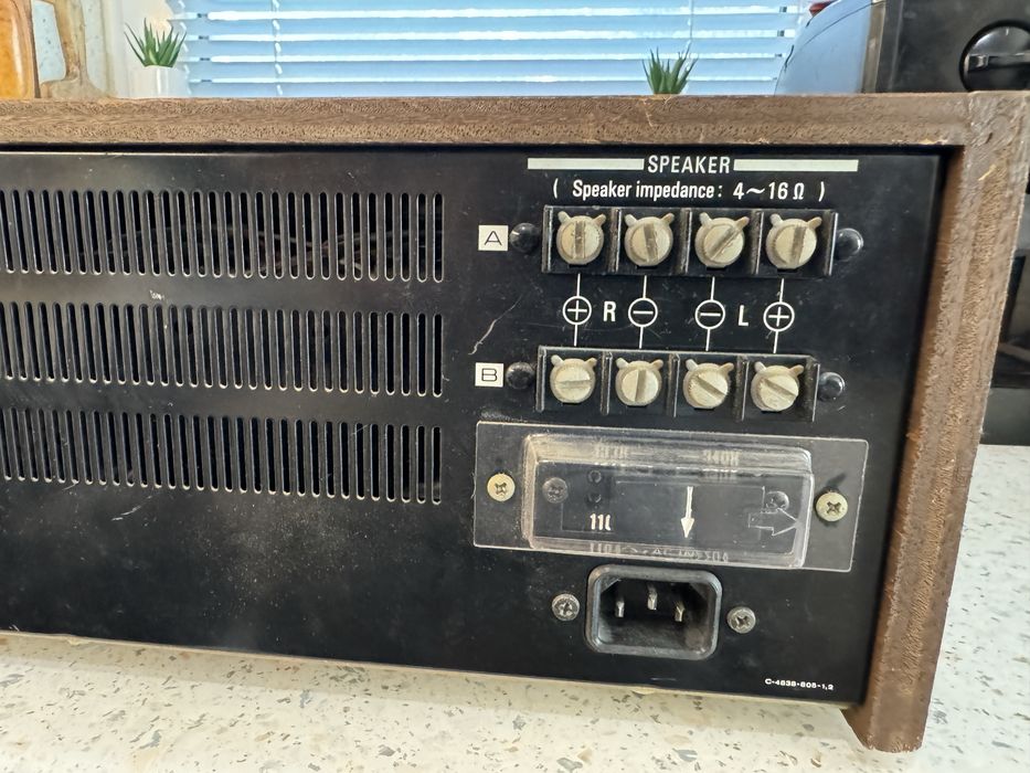 Sony STR-7025 стерео