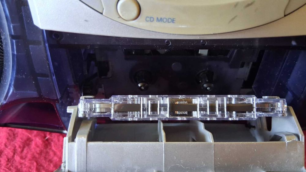 Radiocasetofon stereo cu CD Philips