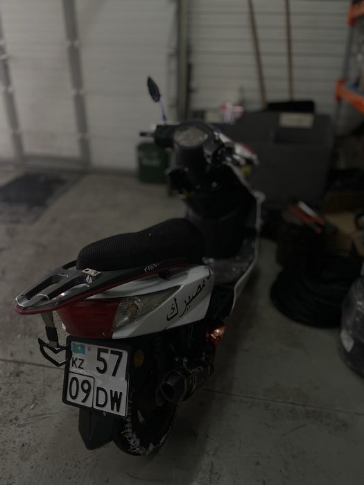 Продам м8 190к торг есть