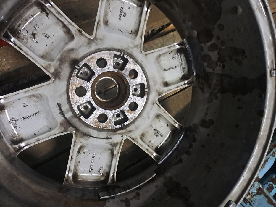 Рендж Ровер титанка литые диски