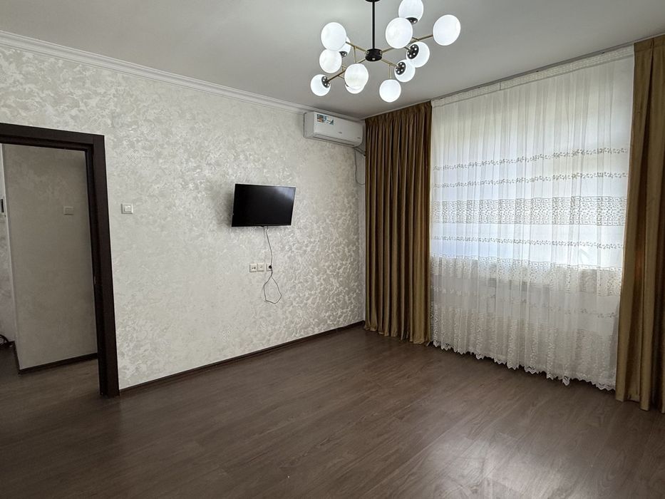 Продаётся своя квартира сергели 7а 2ком