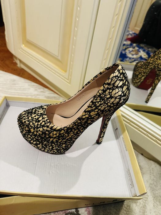 Туфельки шпильки