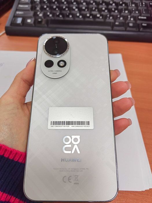 Смартфон Huawei Nova 13