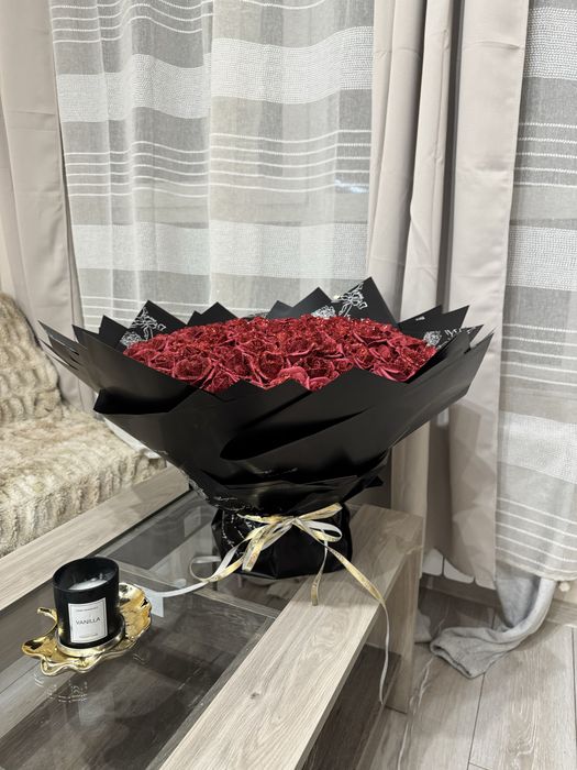 Букет 101 брокатени рози