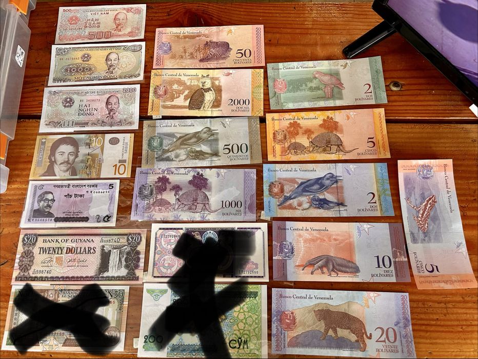 Продавам стари банкноти