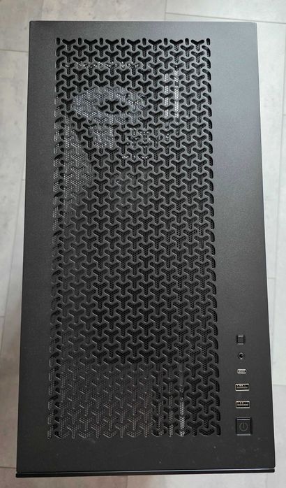 Vand CORSAIR 3500X ARGB Mid-Tower ATX PC Case