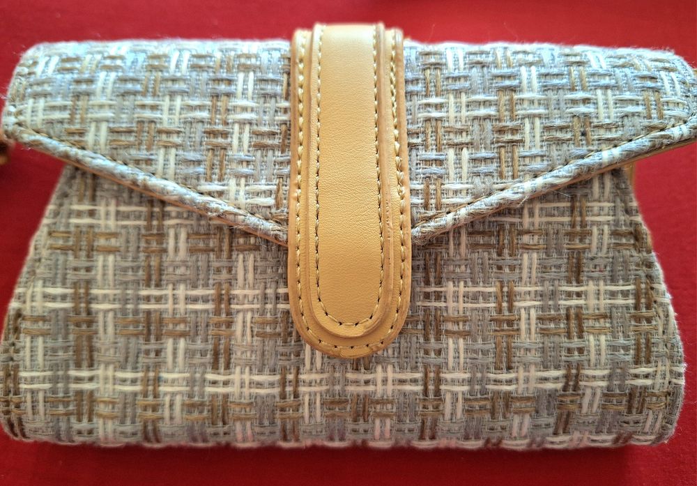 Продам стильную сумочку-клатч