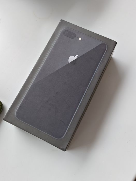Срочно Iphone 8+ на 64гб