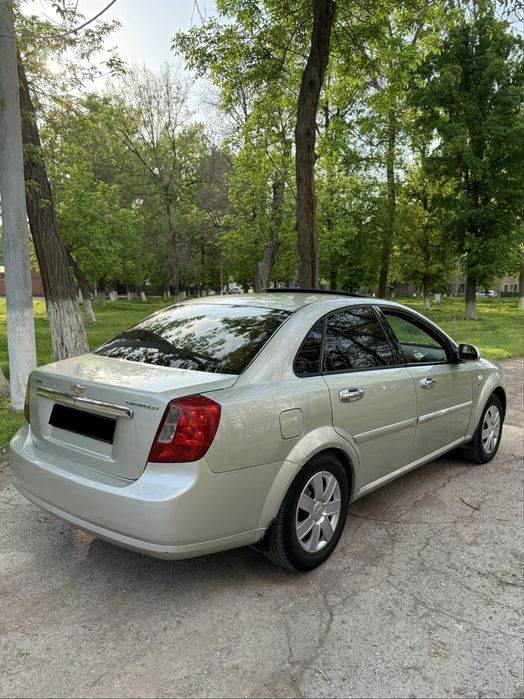 Lasetti 1.8 avtomat 3 pozitsa