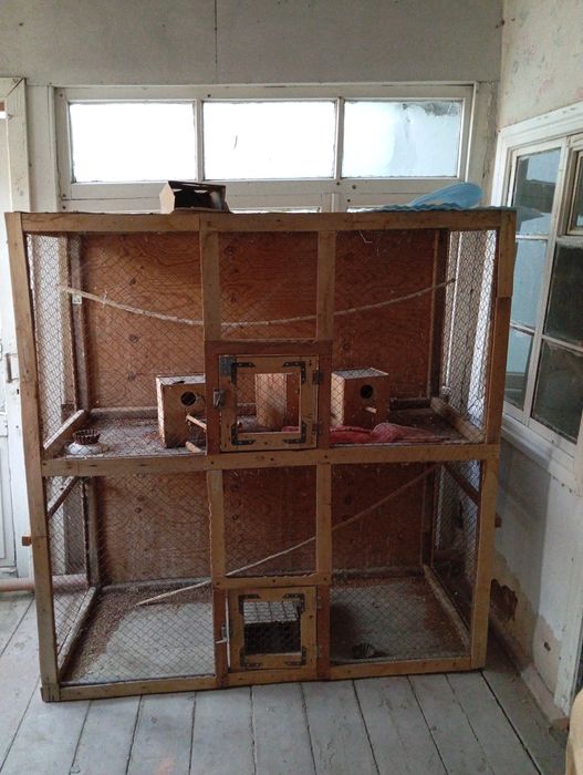 Продам клетки для птиц