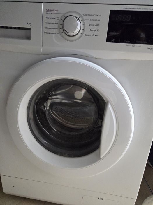 Продам стиральную машину пользовались 6 месяц