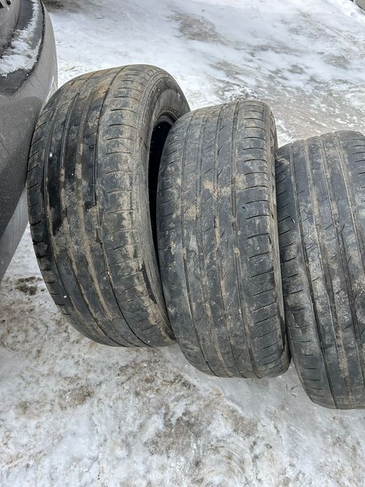 Продам шины 16R 215/60