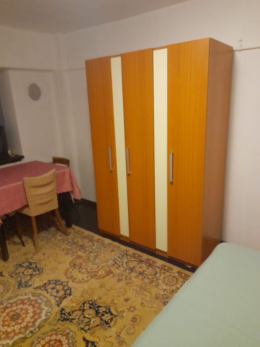 Închiriez garsonieră zona Lăpuș