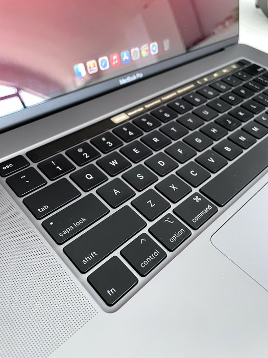 MacBook Pro 16'' 2019 года  512GB
