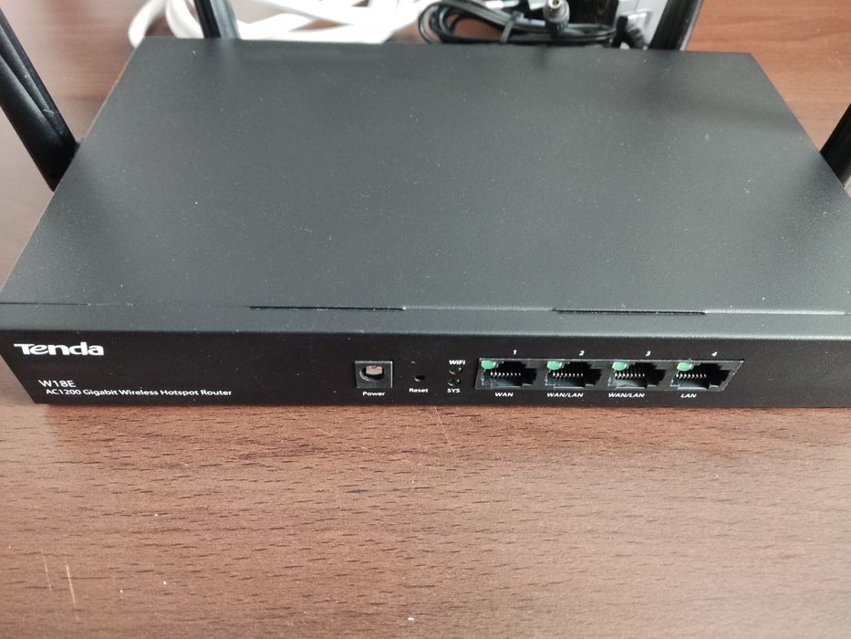 Router AC1200 W18E