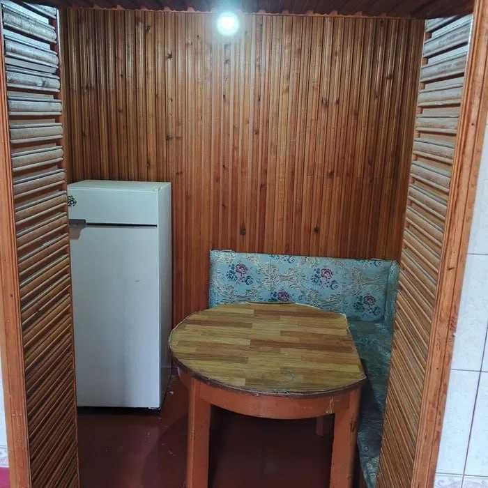 Коракамишда 2 хона 1 этаж орта ремонт