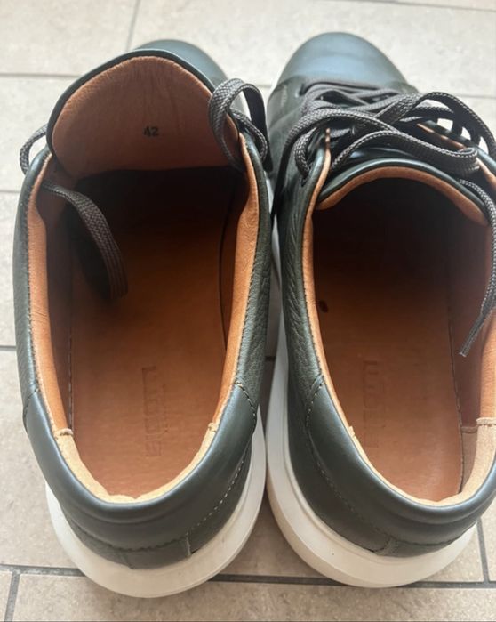 Tenisi Bigotti piele