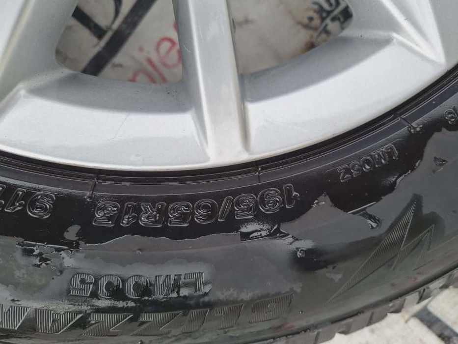 Set jante aliaj 5G0601025AA cu anvelope 195/65 R15 M+S 5x112 6JX15H2 ET43 VW Seat Skoda Audi