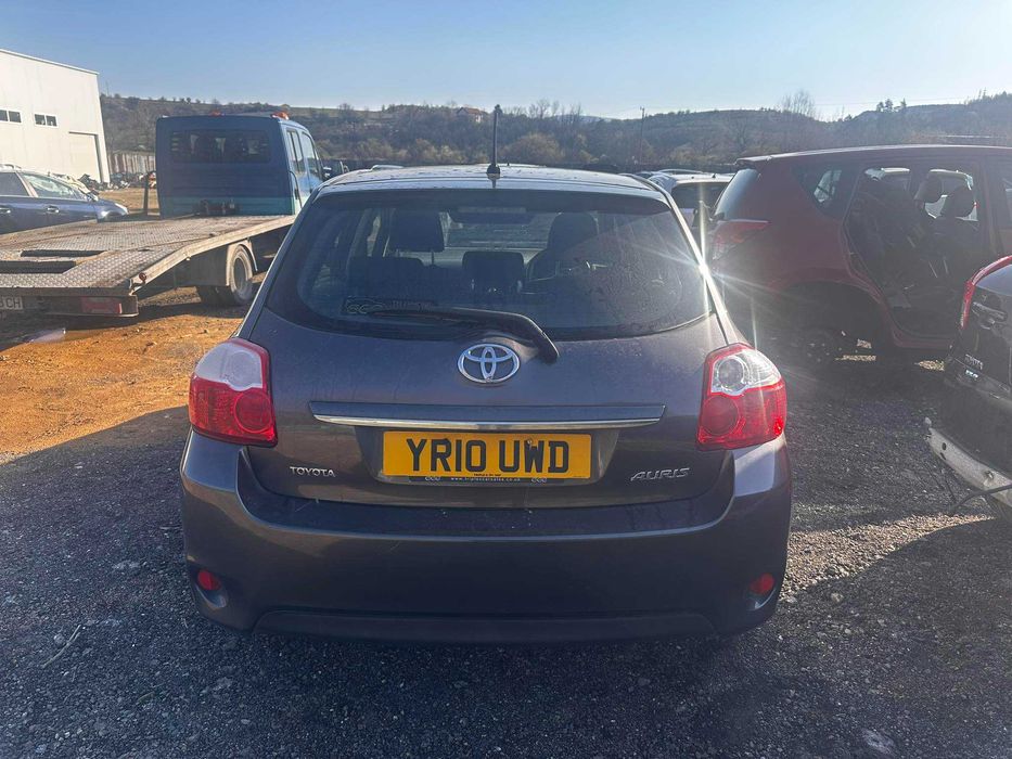 НА ЧАСТИ Toyota Auris 2010г 1.6 Valvematic – За части  132 к.с  Бензин