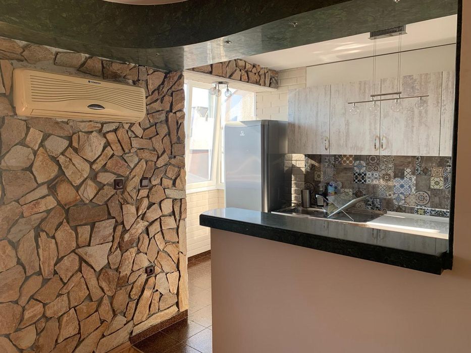 Дава се под наем Тристаен апартамент в Бургас, Лазур - 72 кв.м за 510 € - Снимка #3