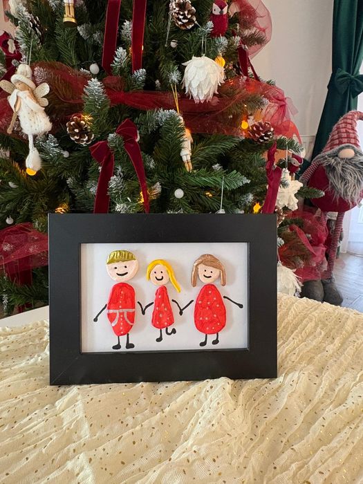 Ramă Foto Personalizată cu Figurine din Lut Polimeric (Fimo)