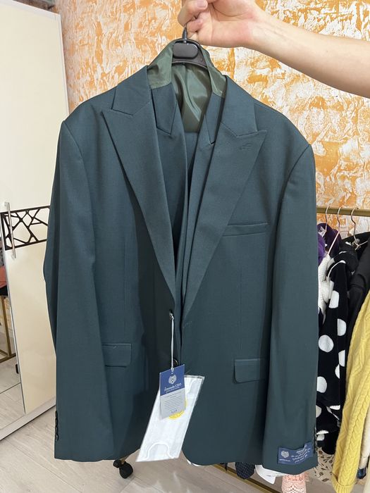 Костюм-тройка НОВЫЙ