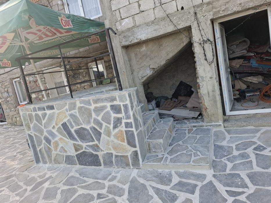 Pavj din piatra naturala