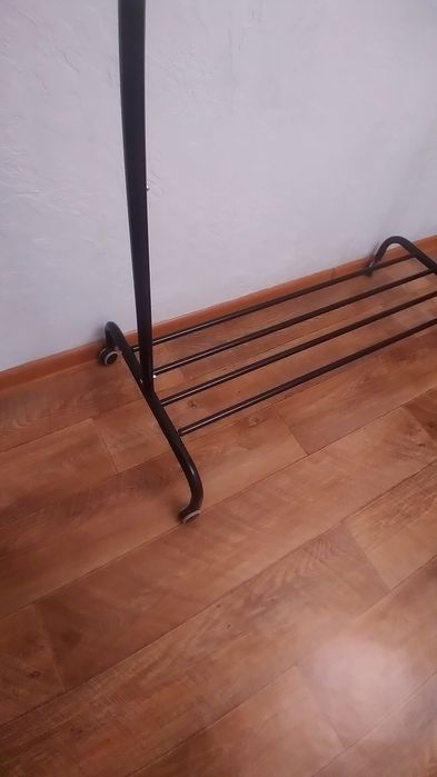Вешалка напольная