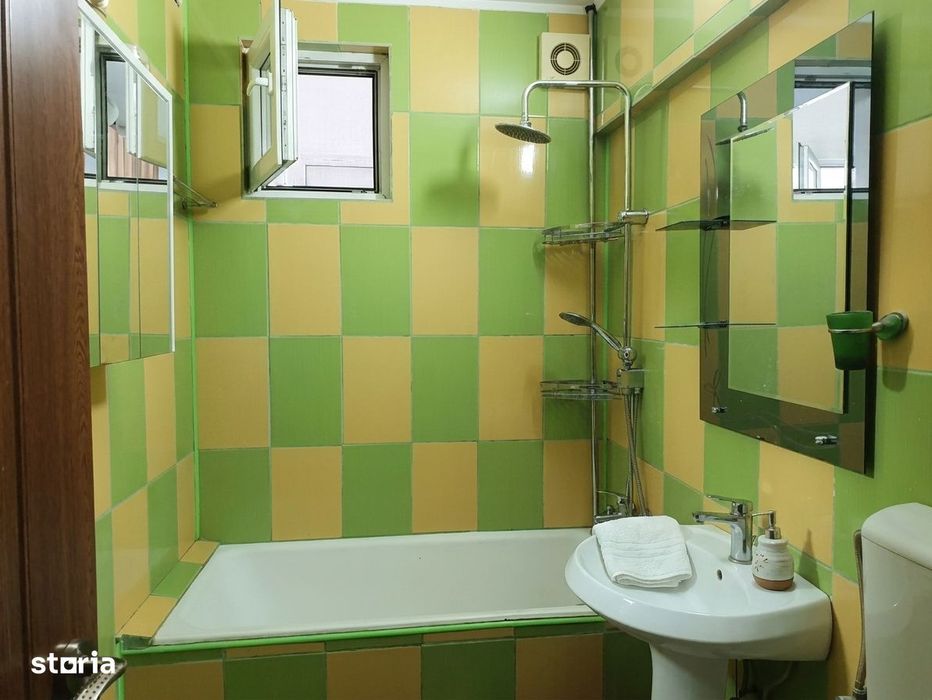 Apartament cu 3 camere, luminos si la doar 5 minute de metrou Titan