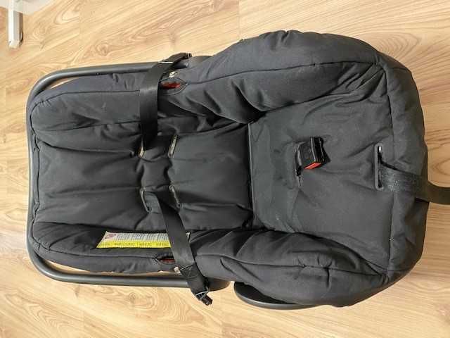 детско столче за кола и столче за хранене