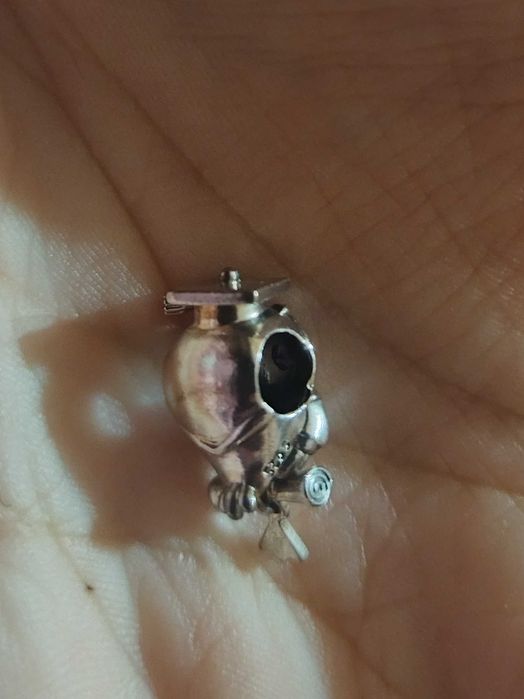 Медальон за гривна на пандора