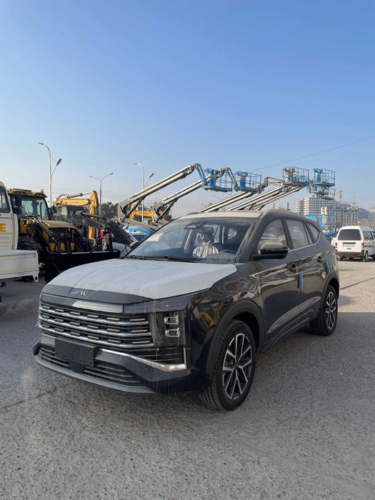 JAC JS8 PRO crossover