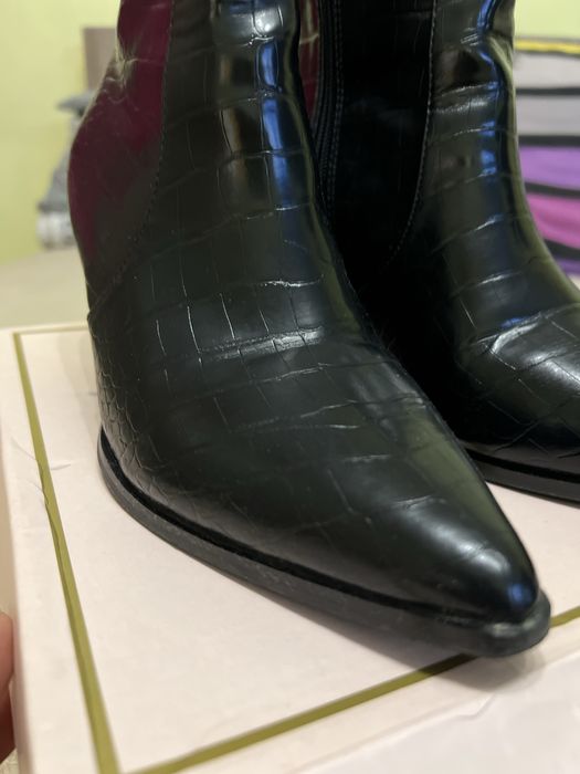 Дамски кожени боти