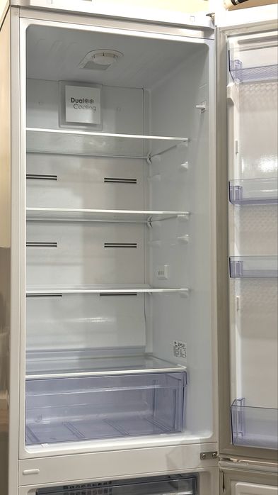 Продам холодильник BEKO на запчасти!