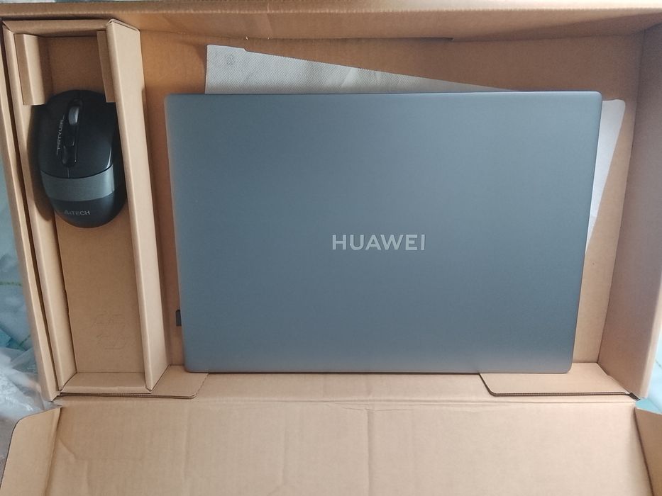 Ноутбук Марки HUAWEI