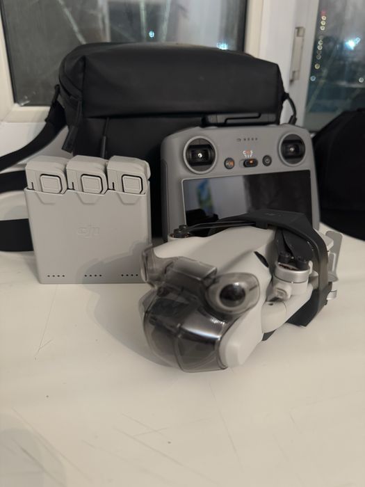 Дрон квадракоптер