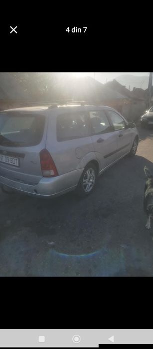 Vând sau scaimb Ford focus
