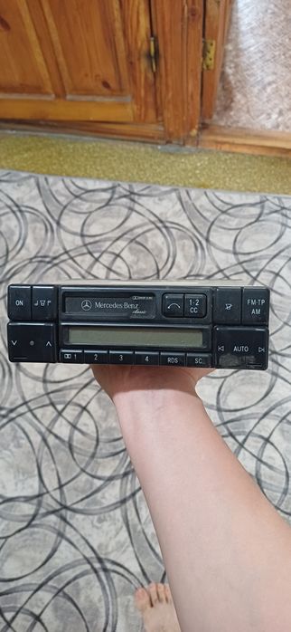 Продам магнитолу на Мерседес Бенц