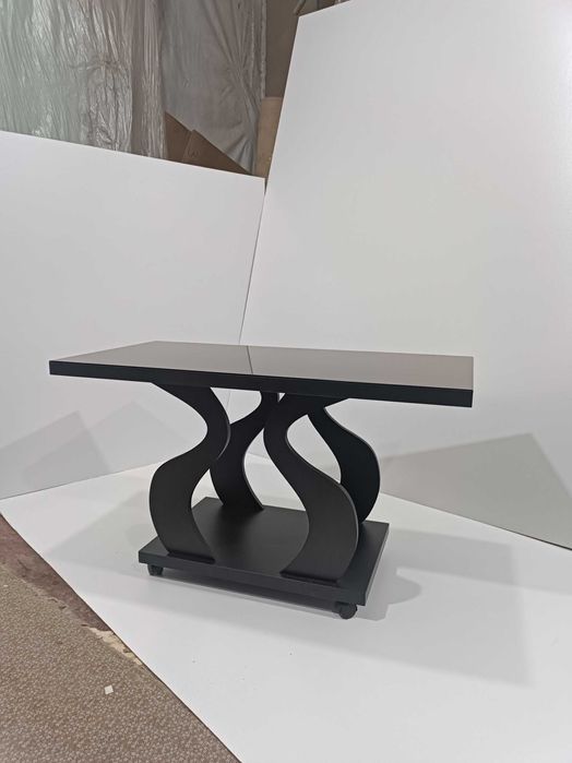 Стол журнальный столик.Мебель.