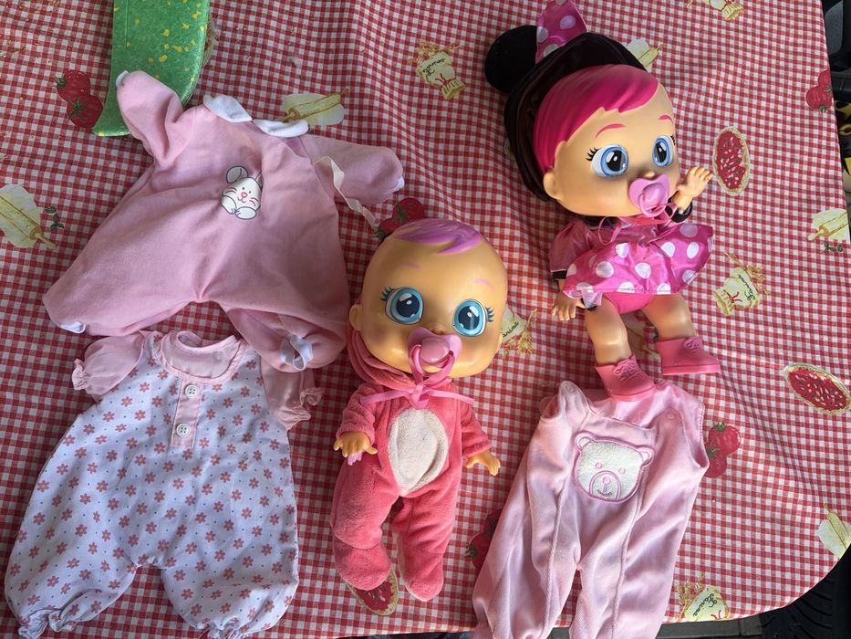 Cry babies bebelusi