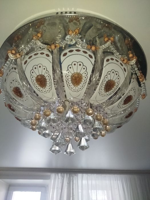 Продам люстру бу