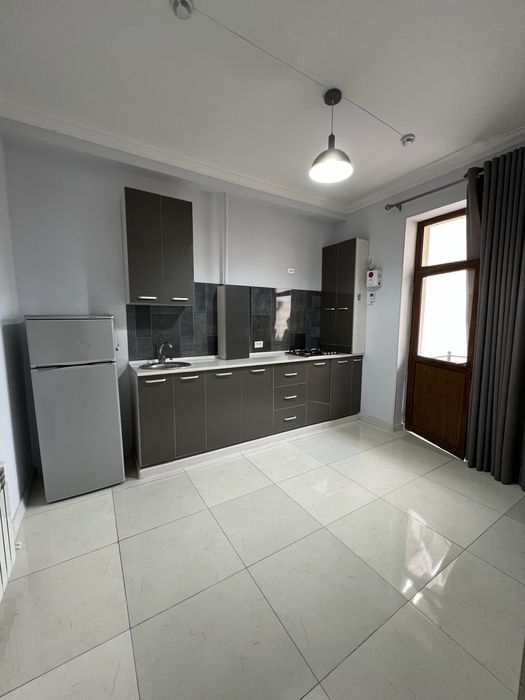 Аренда ОФИС 120 м² Шота Руставелли B&B недорого