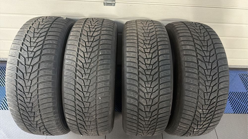 Зимни гуми 225/55/18 Hankook