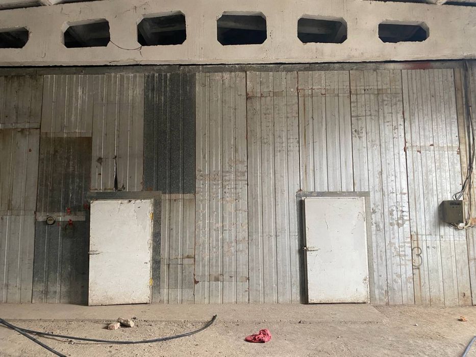 Xaladelnik  Muzlatgich jami 250 tonalik maxsulot saqlash uchun Arendag