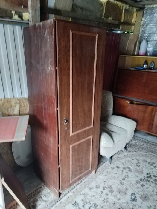 Продам шкафы недорого