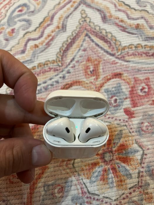 Продам Airpods 2
