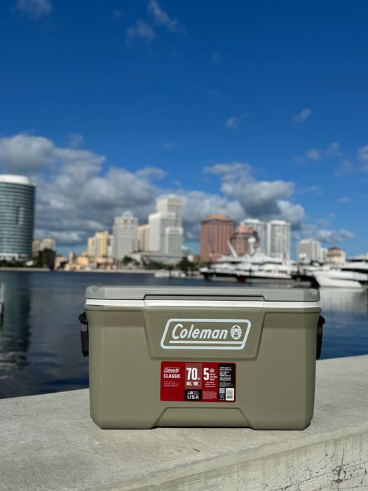 7Vand lazi frigorifice Coleman